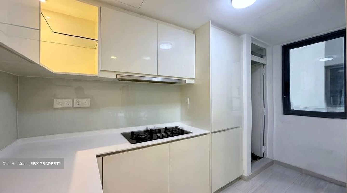 Lakeville (D22), Condominium #564216551